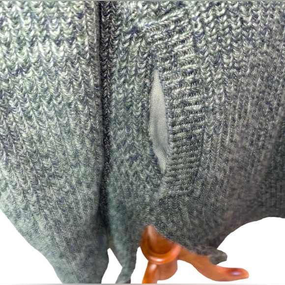 NWOT Victoria’s Secret Olive Green Long Sleeve Knit Crochet Tunic Sweater SMALL - Picture 15 of 16